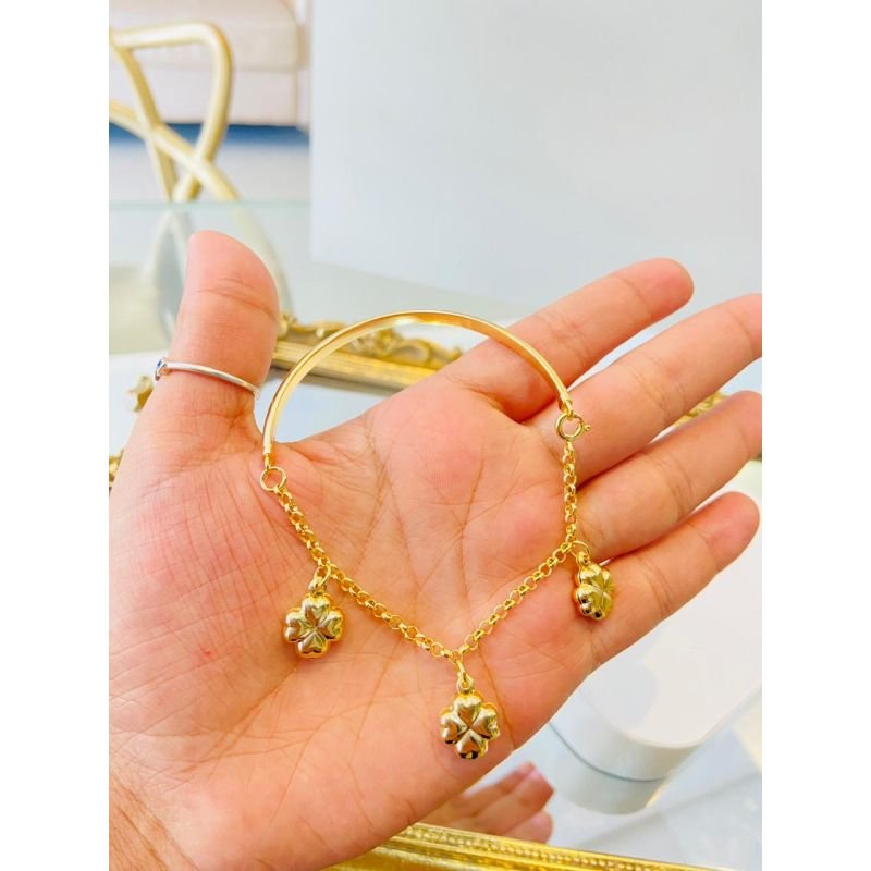 Bracelete Com Pingentes